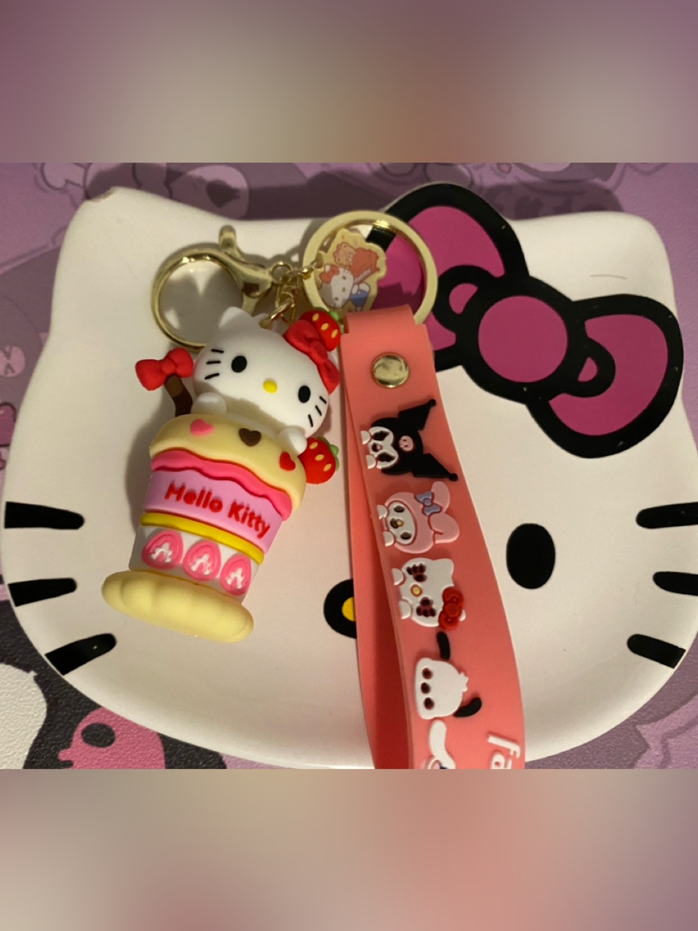 NWOT Pink Strawberry Dessert Keychain 🩷🖤
